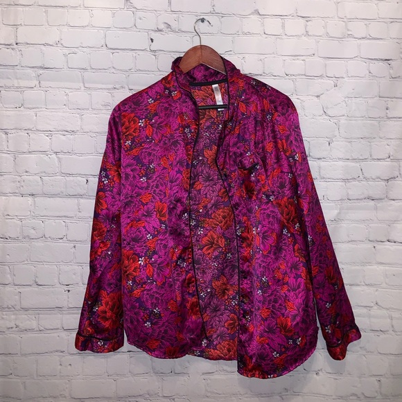 Gilligan & O’Malley Purple & Red Button Down top - Picture 2 of 13